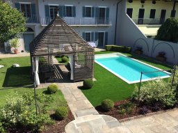 piscina interrata costruita con casseri isoblock